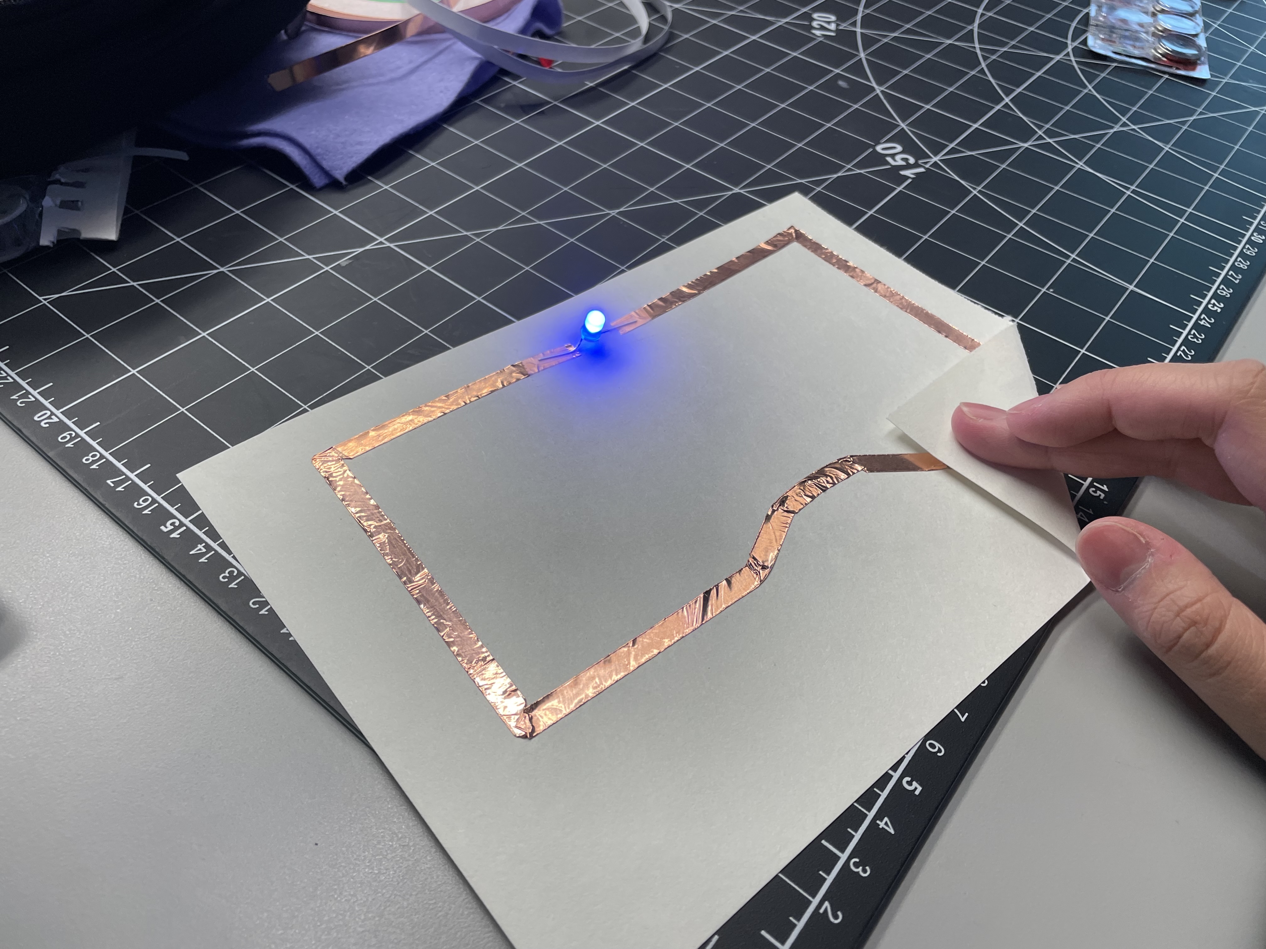 This simple ciruit caused me no problems. Everything worked once the circuit was complete.